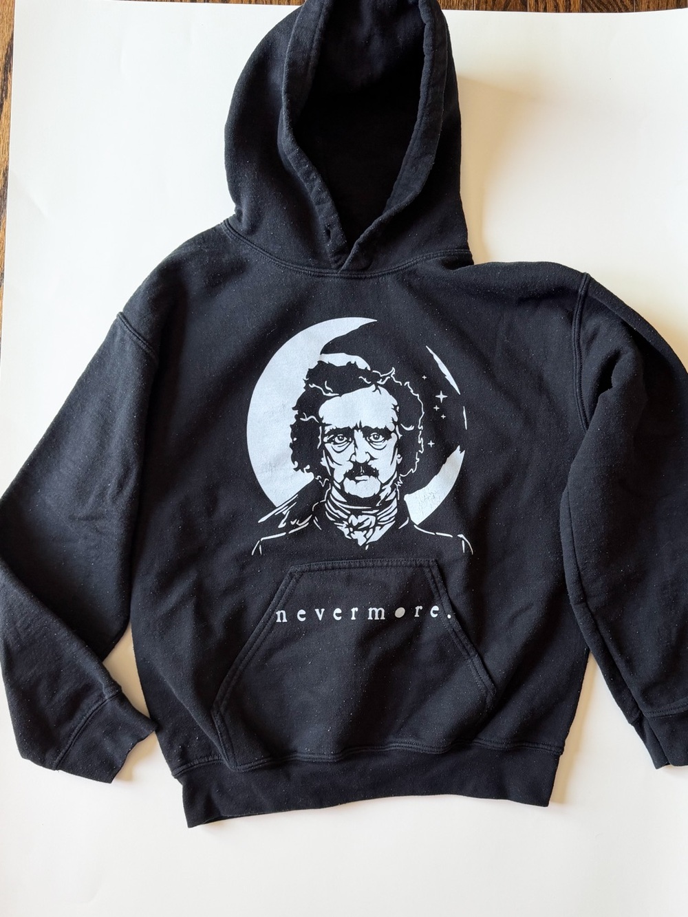 Gildan Black 'Nevermore' Edgar Allen Poe Graphic Pullover Hoodie Womens small